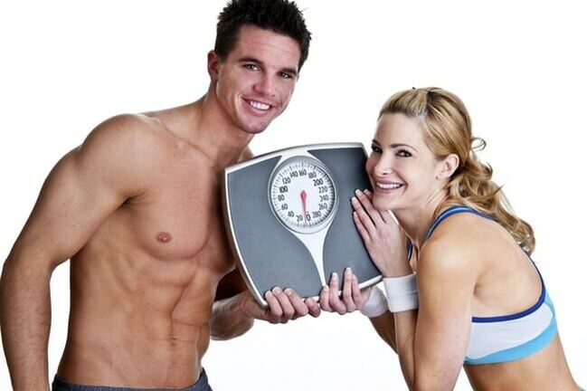 Grâce au sport, vous pouvez perdre des kilos en trop et retrouver un corps mince. 
